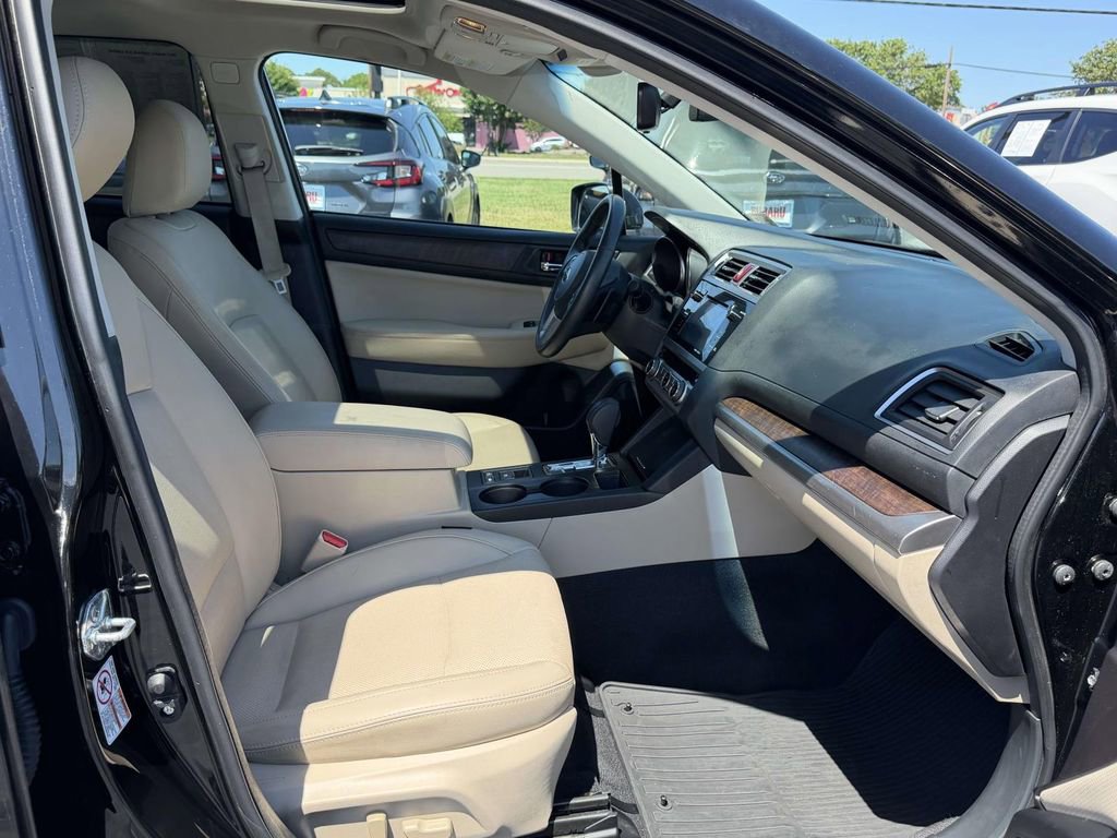 Used 2017 Subaru Outback 2.5i Limited AWD/4WD image 12
