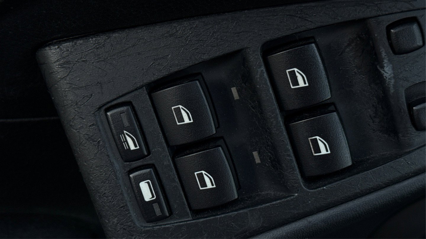 Used 2007 BMW M6 Convertible image 38