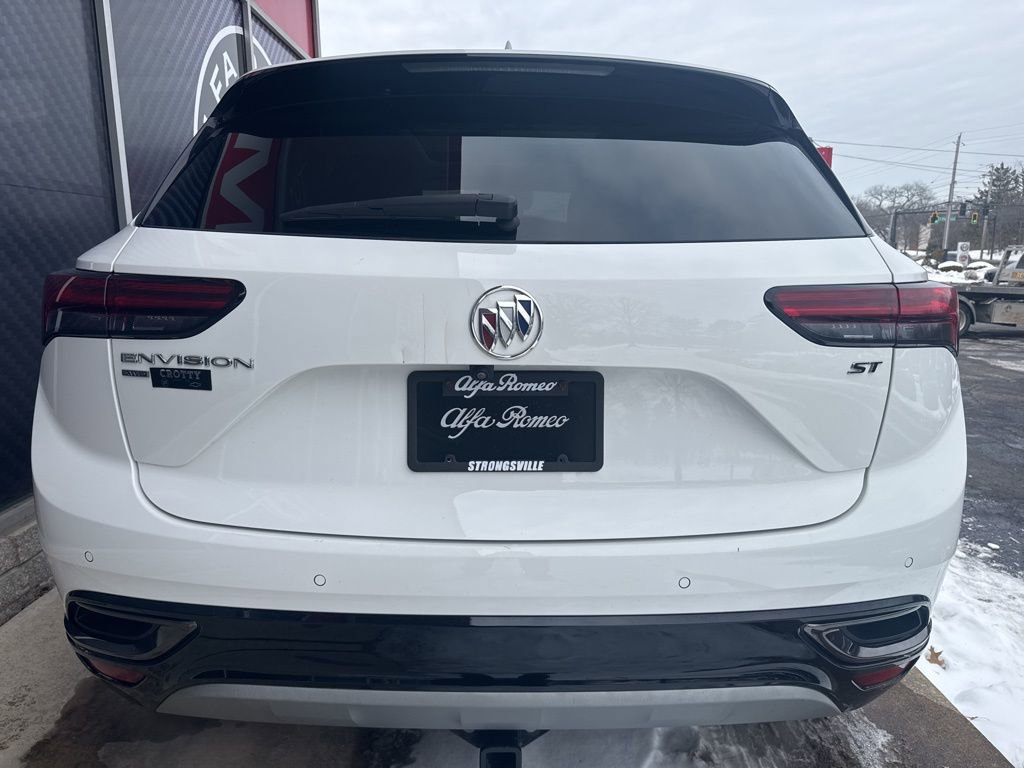 Used 2021 Buick Envision Essence w/ Sport Touring Package image 9