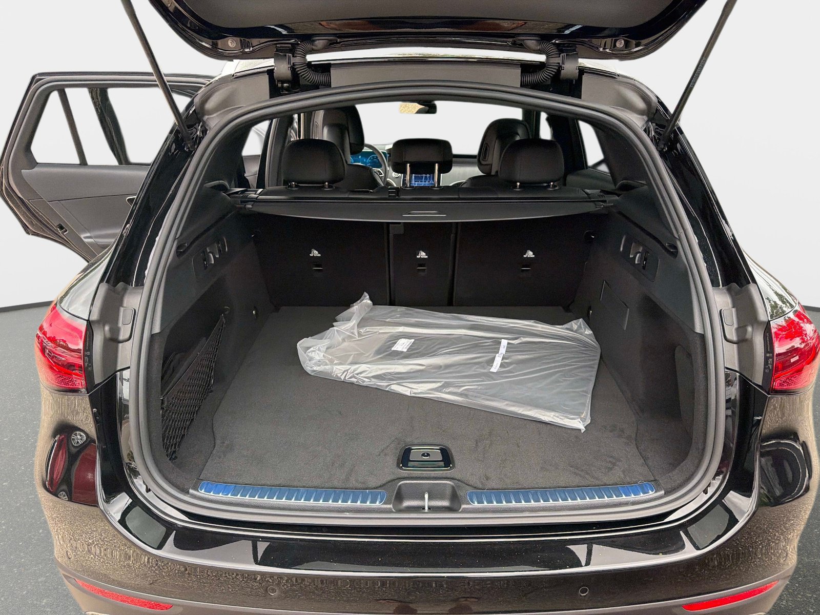 New 2026 Mercedes-Benz GLC 300 image 11