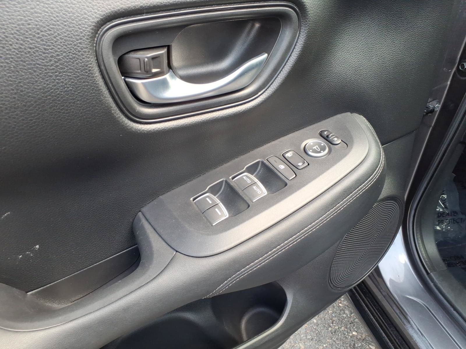 Certified 2024 Honda HR-V EX-L image 18