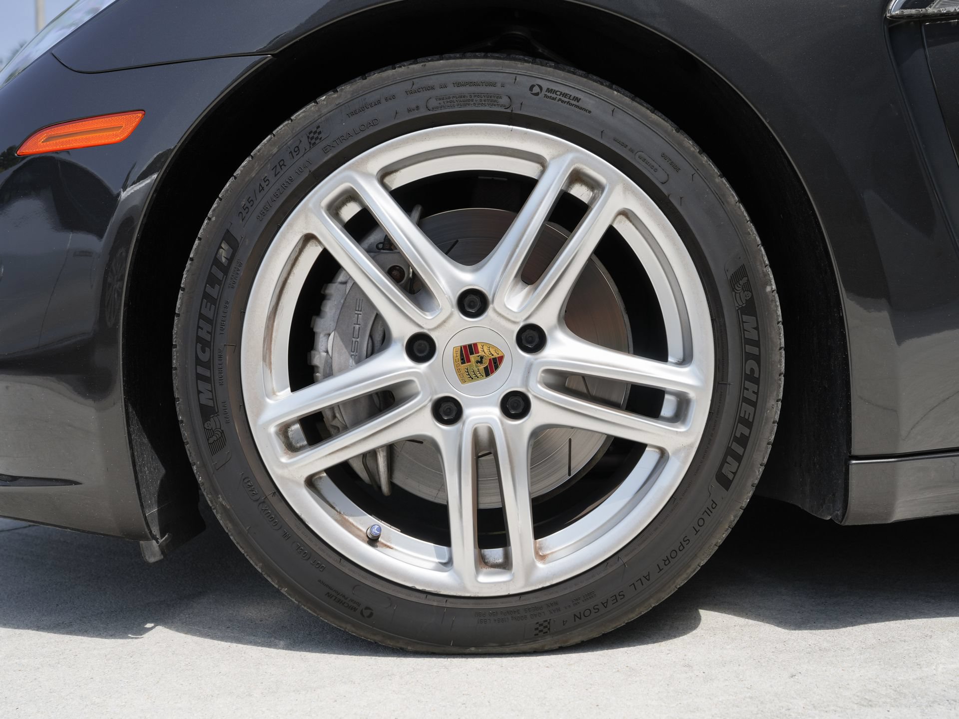 Used 2014 Porsche Panamera 4 AWD/4WD image 15