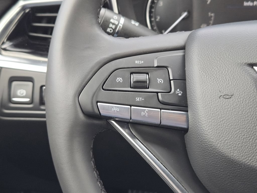 Used 2024 Cadillac XT6 Luxury w/ LPO, Floor Liner Package AWD/4WD image 25
