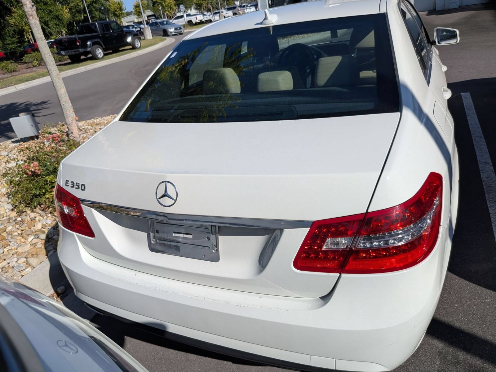 Used 2012 Mercedes-Benz E 350 Sedan image 3