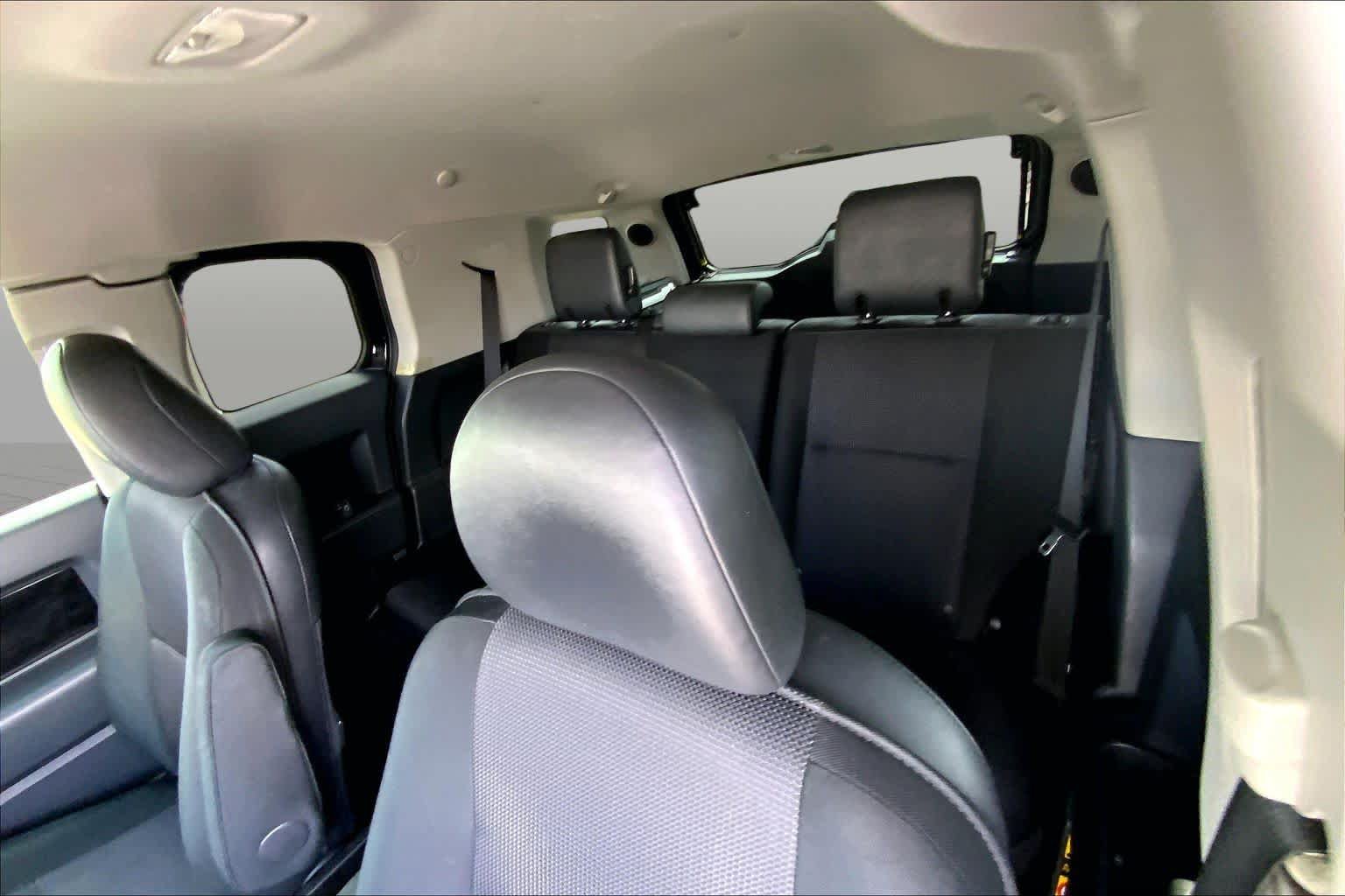 Used 2012 Toyota FJ Cruiser 2WD w/ Upgrade Pkg image 19