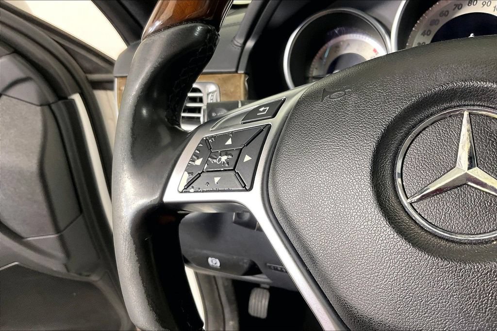 Used 2015 Mercedes-Benz E 400 Sedan image 23