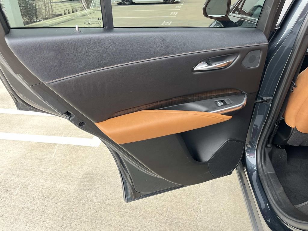 Used 2021 Cadillac XT4 Premium Luxury image 18