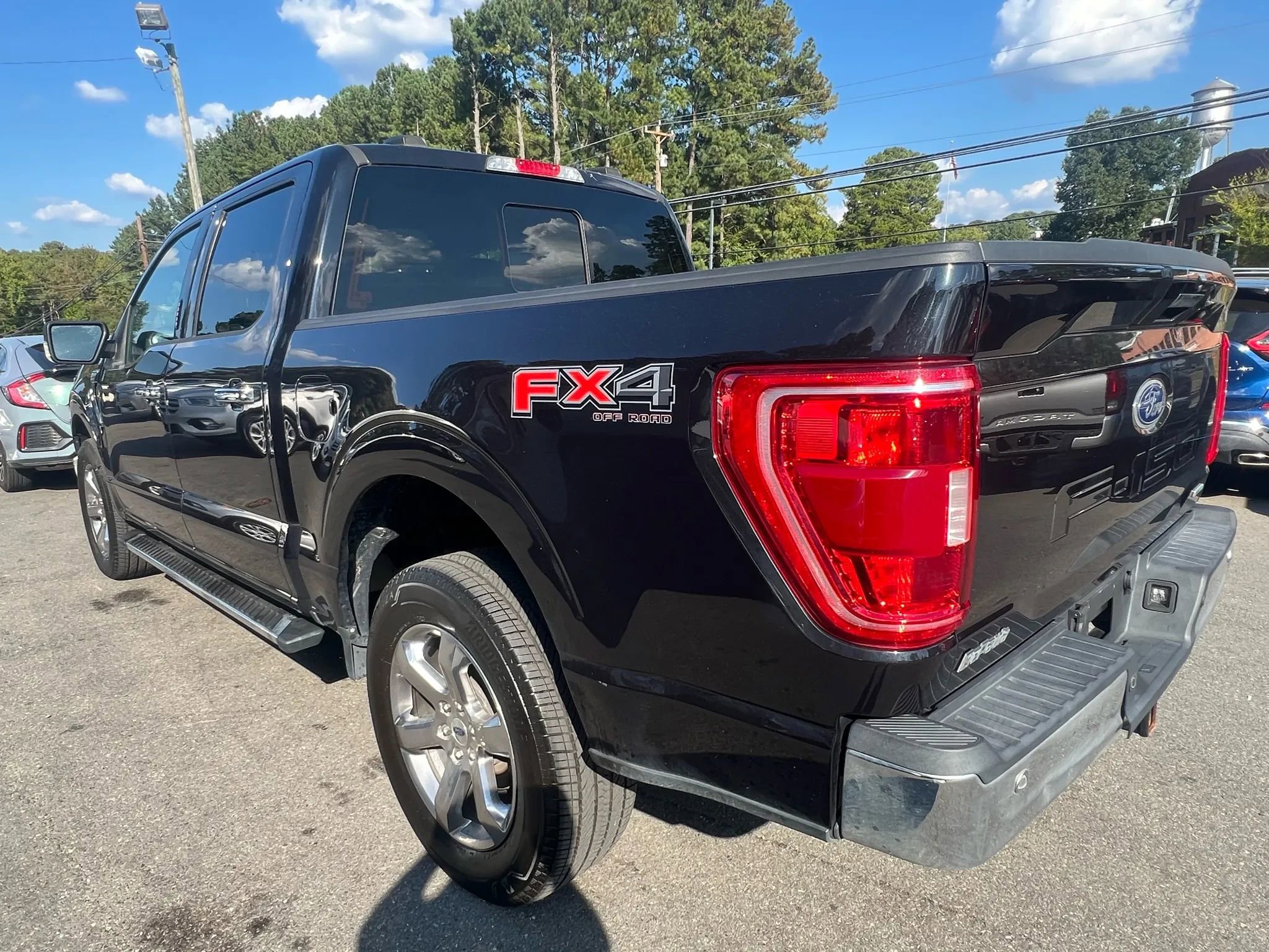 Used 2021 Ford F150 XLT w/ Equipment Group 302A High image 3