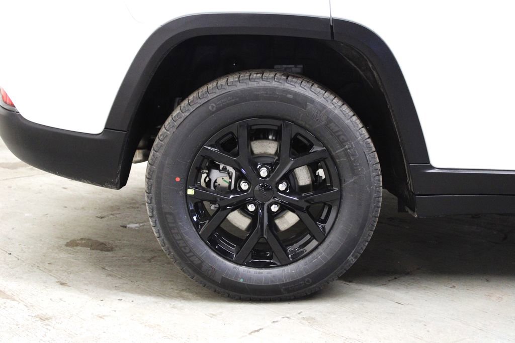 New 2026 Jeep Grand Cherokee Altitude image 35