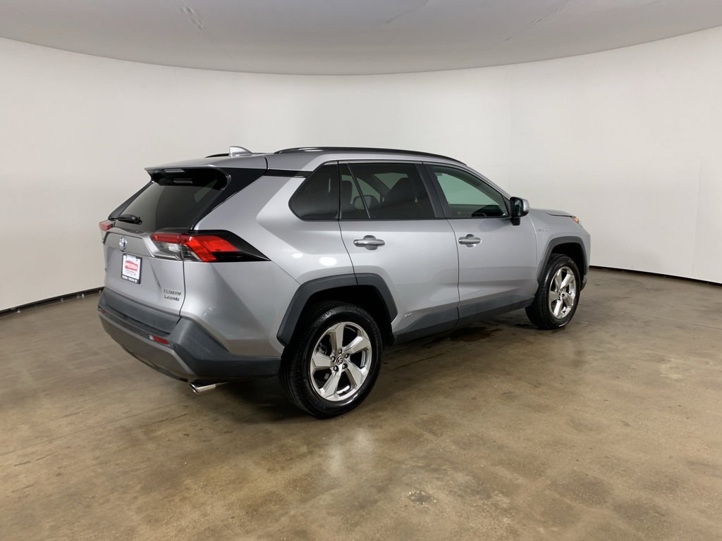 Used 2021 Toyota RAV4 Limited image 32