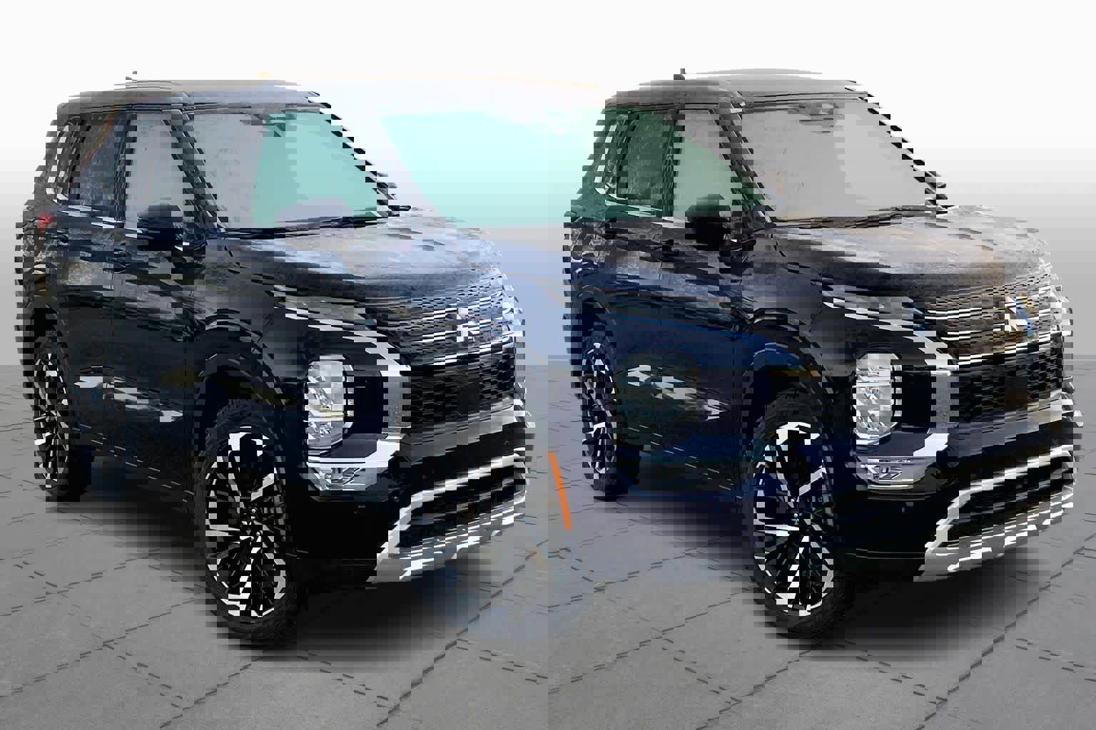 Used 2024 Mitsubishi Outlander SE image 3