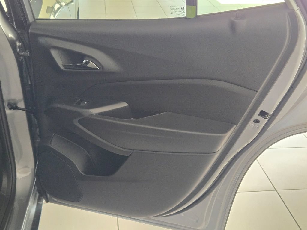 New 2026 Chevrolet Trax RS w/ Driver Confidence Package FWD image 8