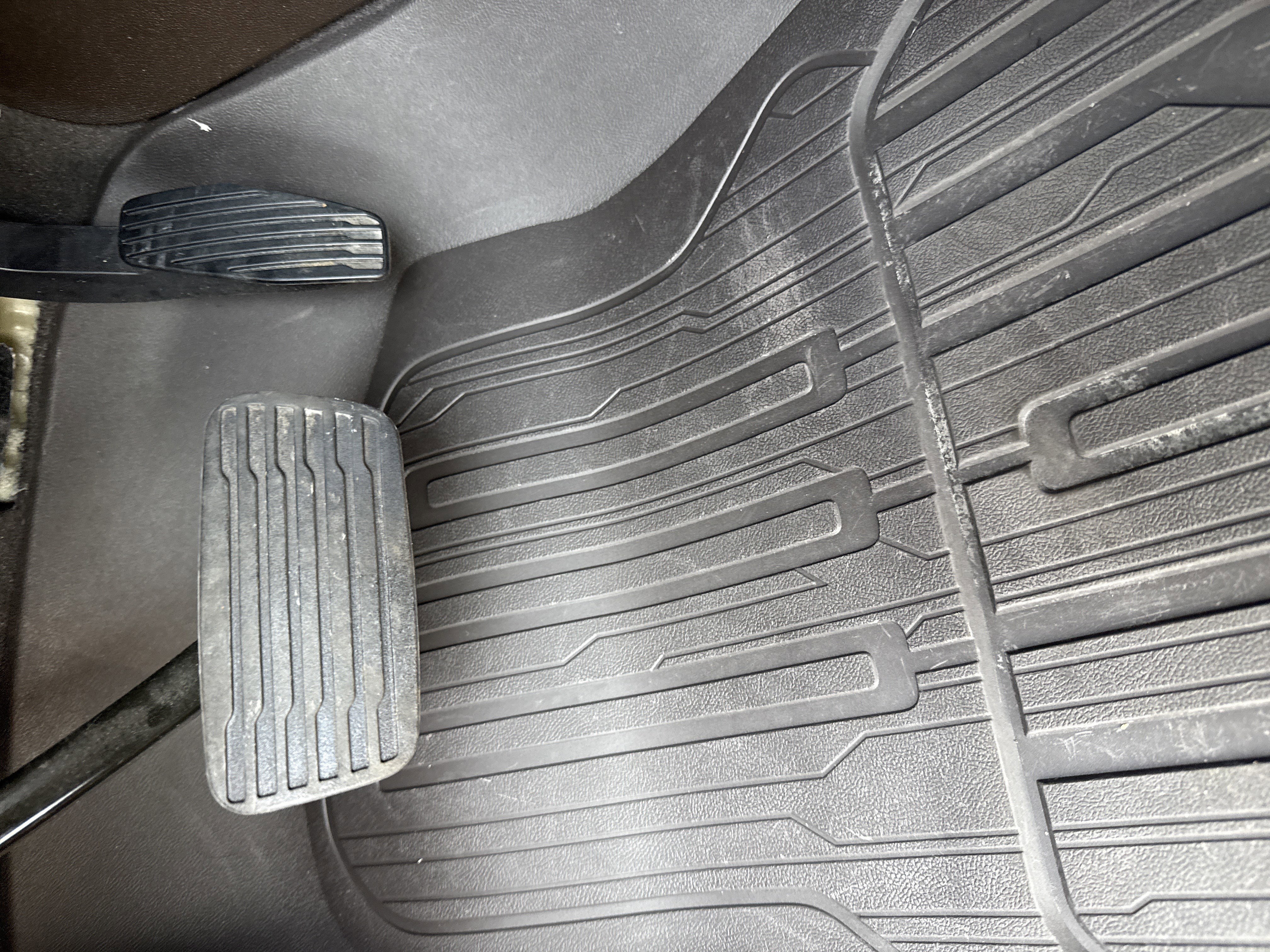 Used 2021 GMC Yukon XL SLT w/ SLT Luxury Plus Package AWD/4WD image 17