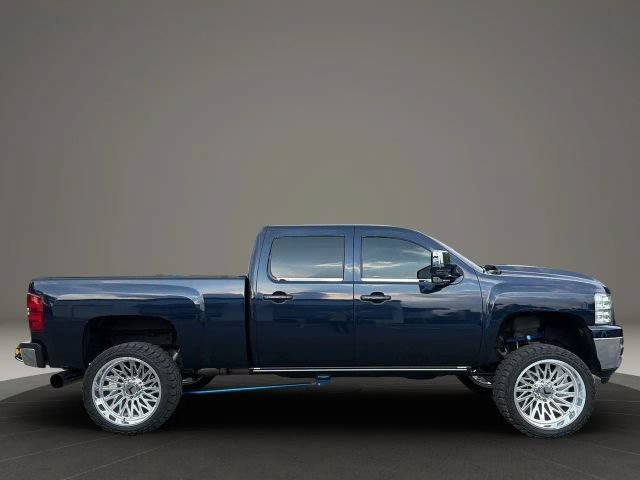 Used 2011 Chevrolet Silverado 2500 LTZ w/ LTZ Plus Package AWD/4WD image 6