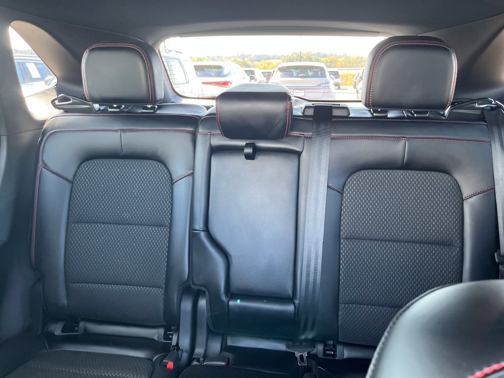 Used 2025 Ford Escape ST-Line AWD/4WD image 13