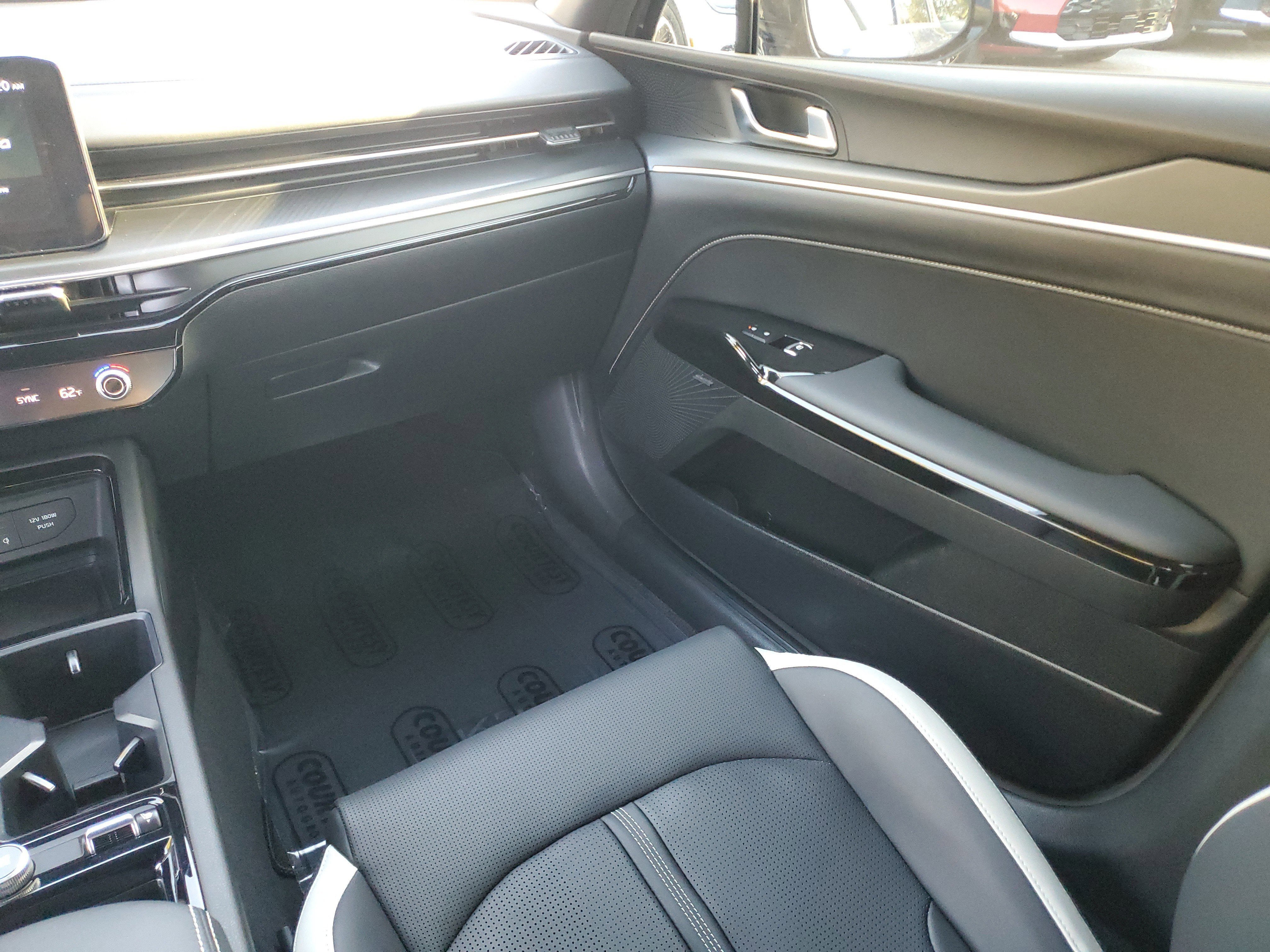Used 2025 Kia K5 GT-Line w/ GT-Line Premium Package image 16