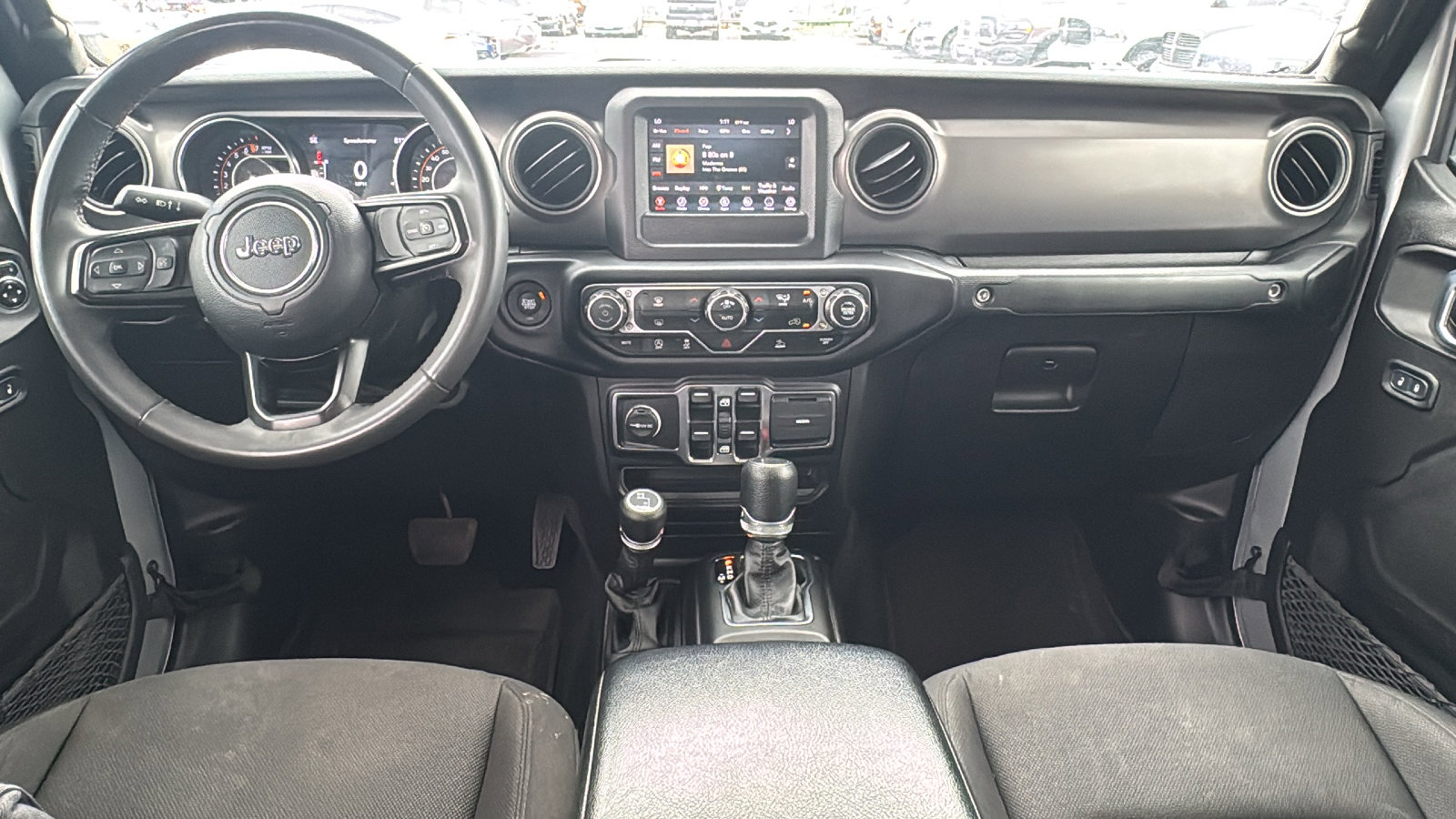 Used 2023 Jeep Gladiator Willys image 17