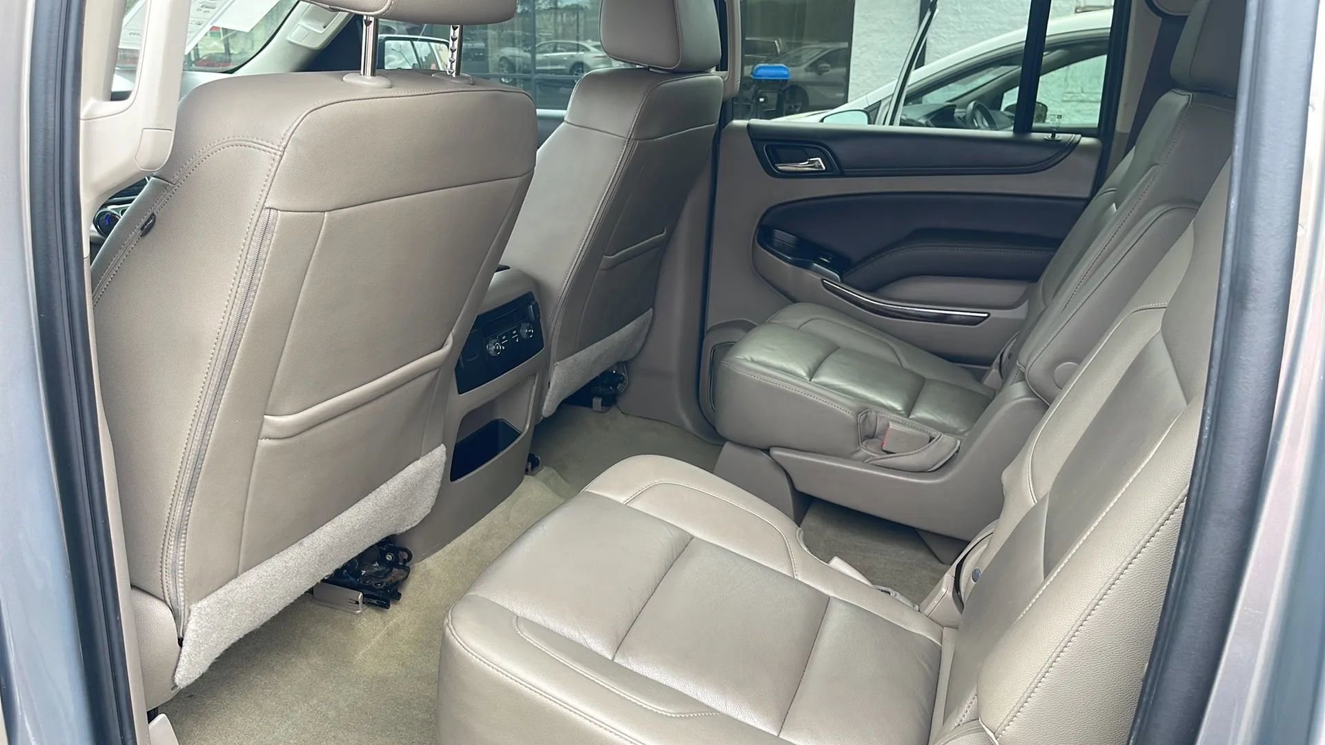 Used 2017 Chevrolet Suburban LT w/ LT Signature Package image 27