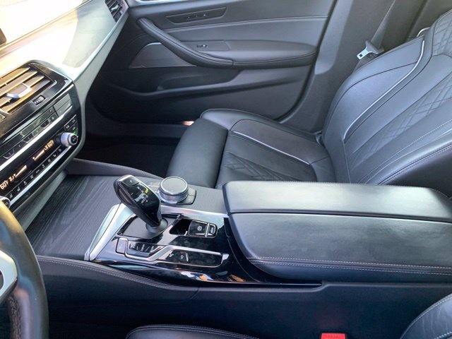 Used 2021 BMW 540i w/ M Sport Package RWD image 34