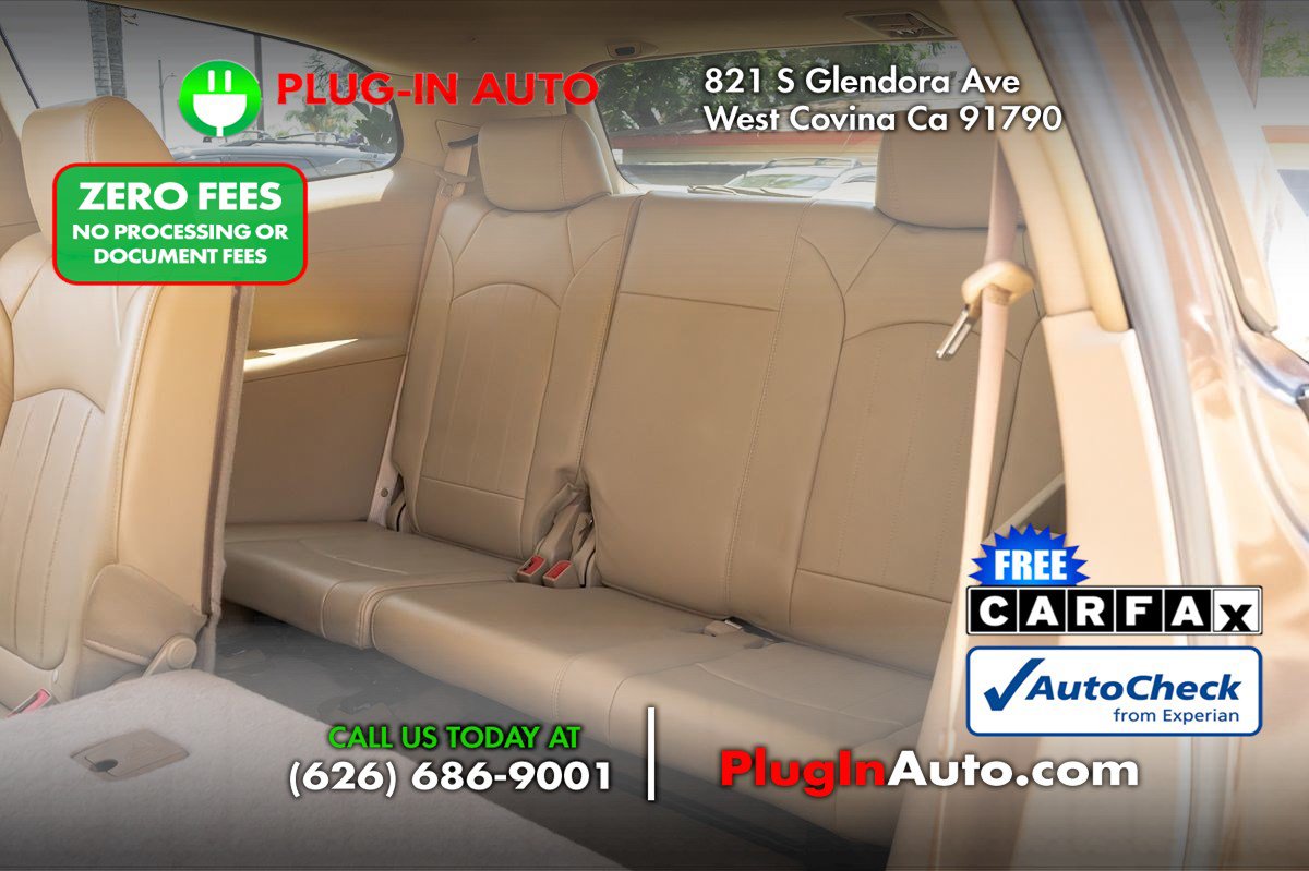 Used 2009 Buick Enclave CXL w/ Driver Confidence Package FWD image 2