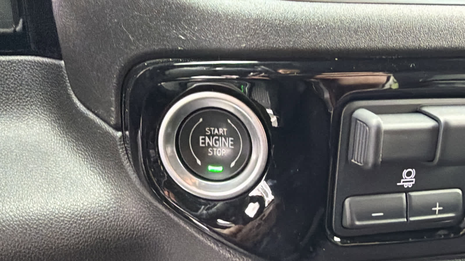 Certified 2022 Chevrolet Silverado 1500 RST image 14