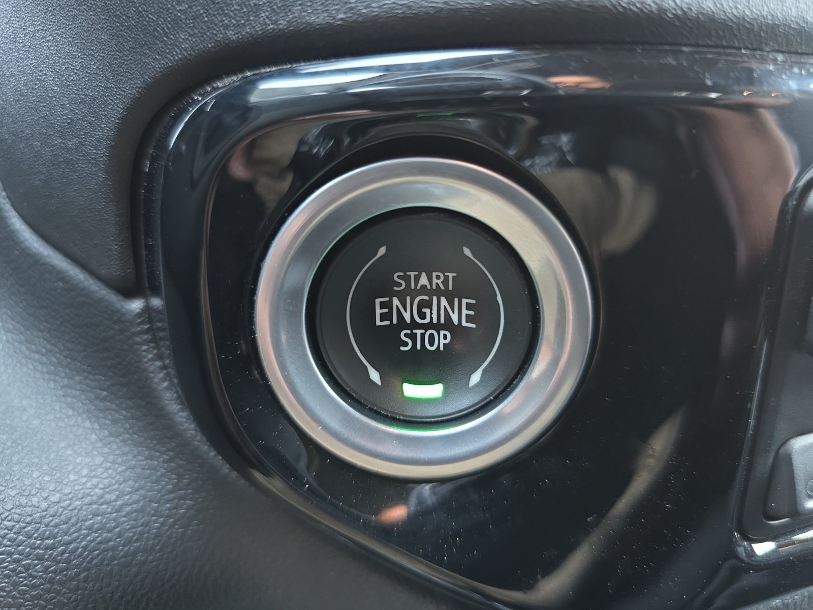 Used 2023 Chevrolet Silverado 1500 LT AWD/4WD image 24