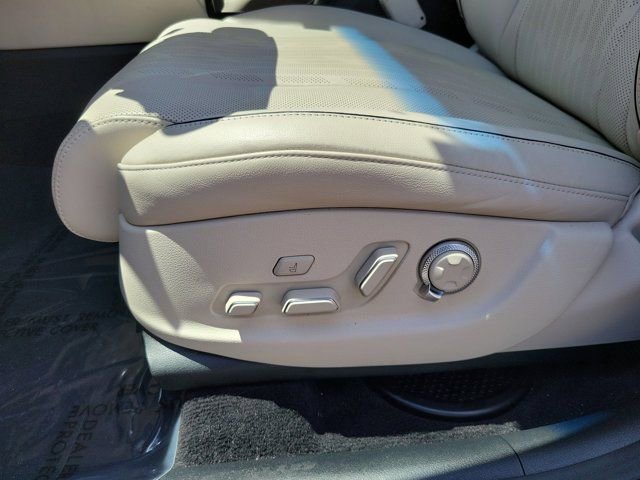 Used 2023 Genesis GV80 2.5T w/ Prestige Package AWD/4WD image 18