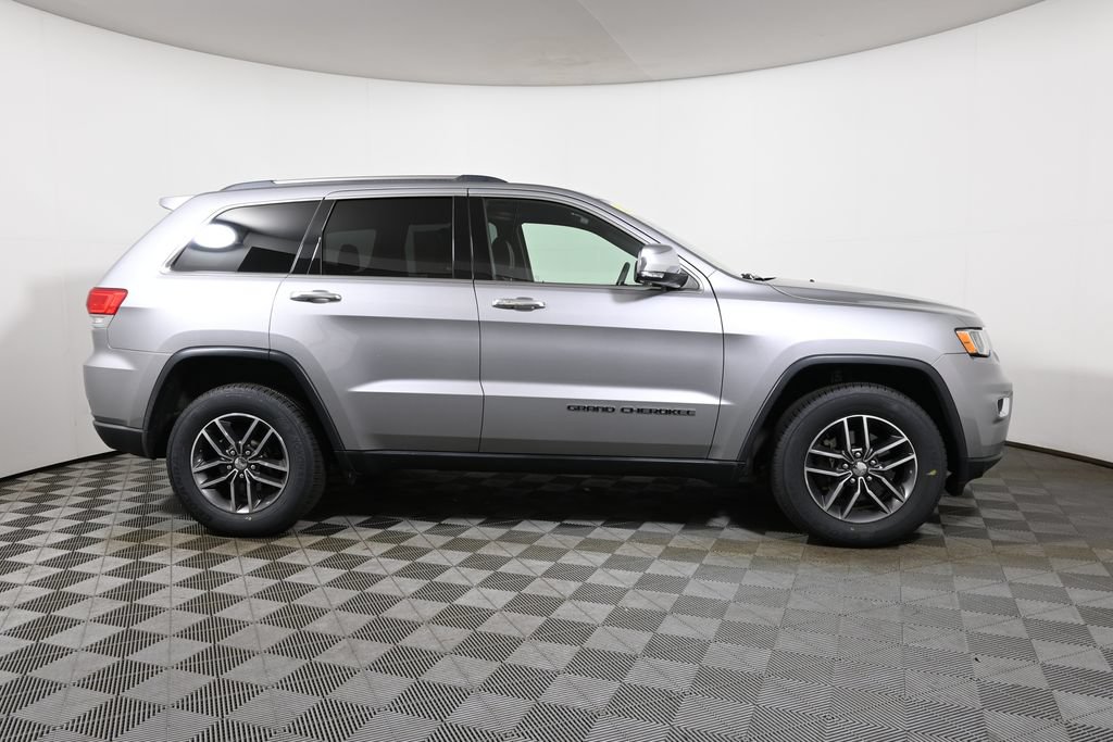 Used 2017 Jeep Grand Cherokee Limited AWD/4WD image 8