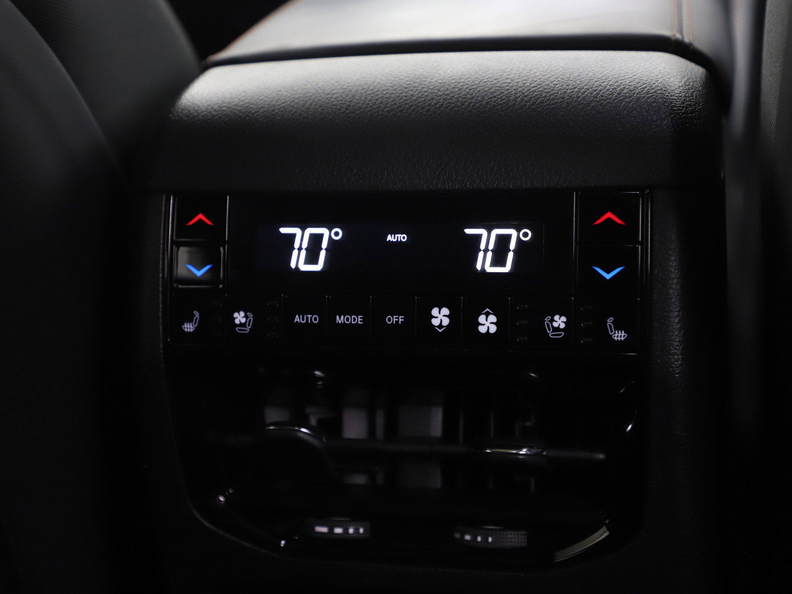 Used 2024 Jeep Grand Cherokee Summit AWD/4WD image 16