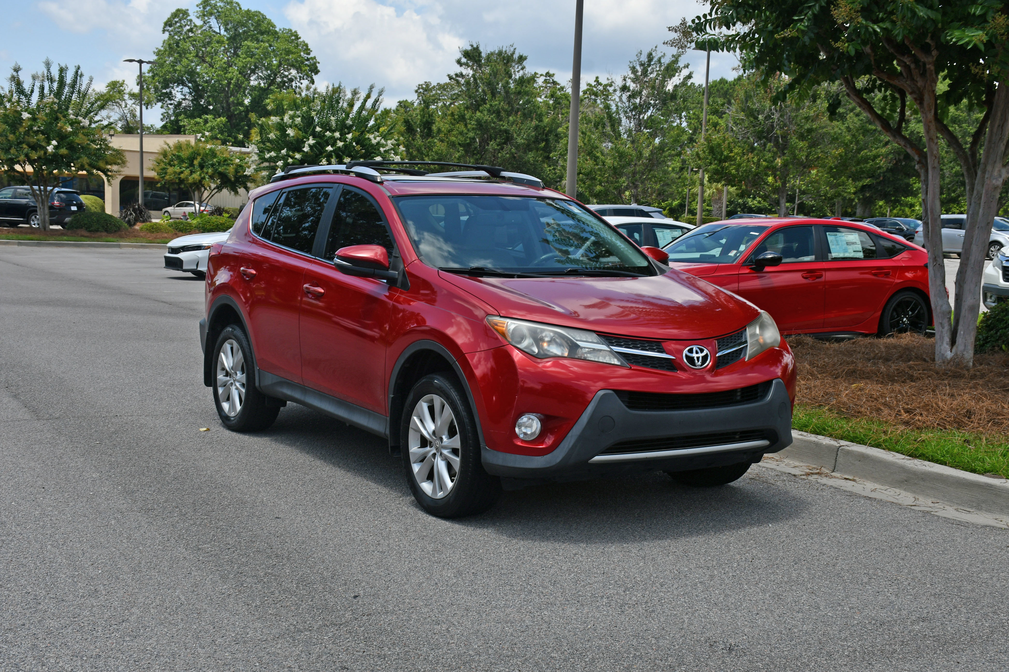Used 2015 Toyota RAV4 Limited w/ Outdoor Package FWD image 6