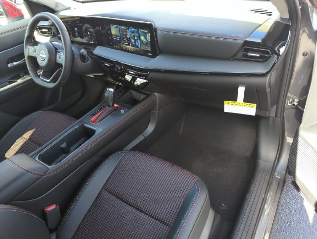 New 2026 Nissan Kicks SR w/ Cold Weather Package FWD image 22