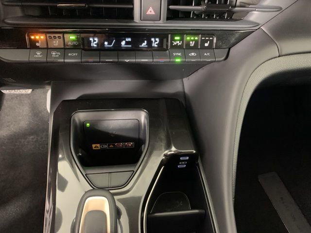 Used 2025 Toyota Crown Signia AWD/4WD image 25