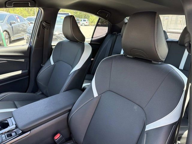 Certified 2025 Toyota Camry SE FWD image 11