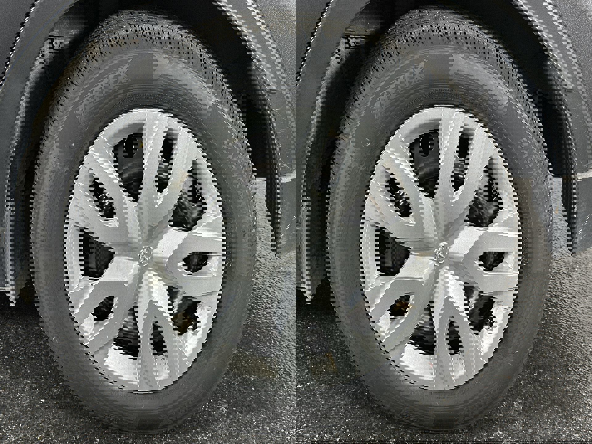 Used 2021 Toyota C-HR LE image 14