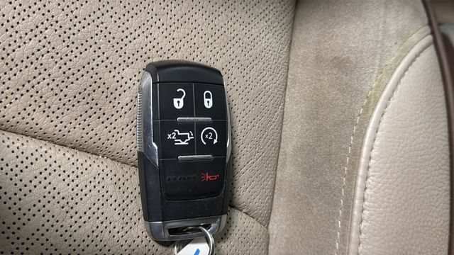 Used 2022 RAM 3500 Laramie AWD/4WD image 19
