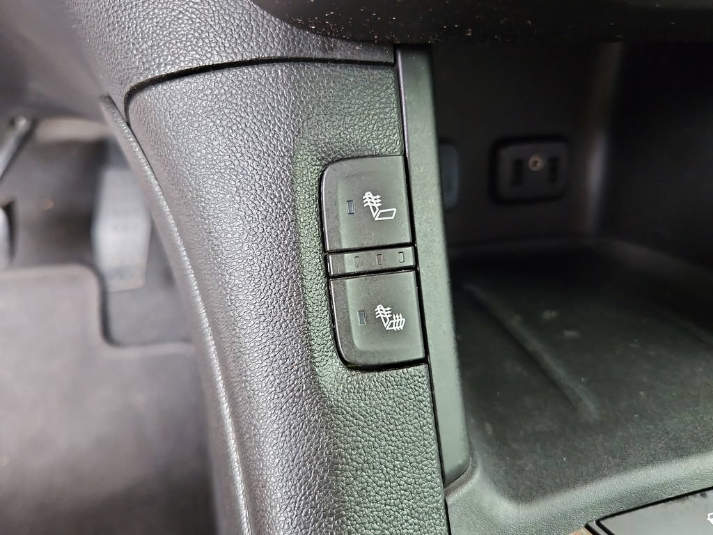 Used 2019 GMC Acadia SLE FWD image 19