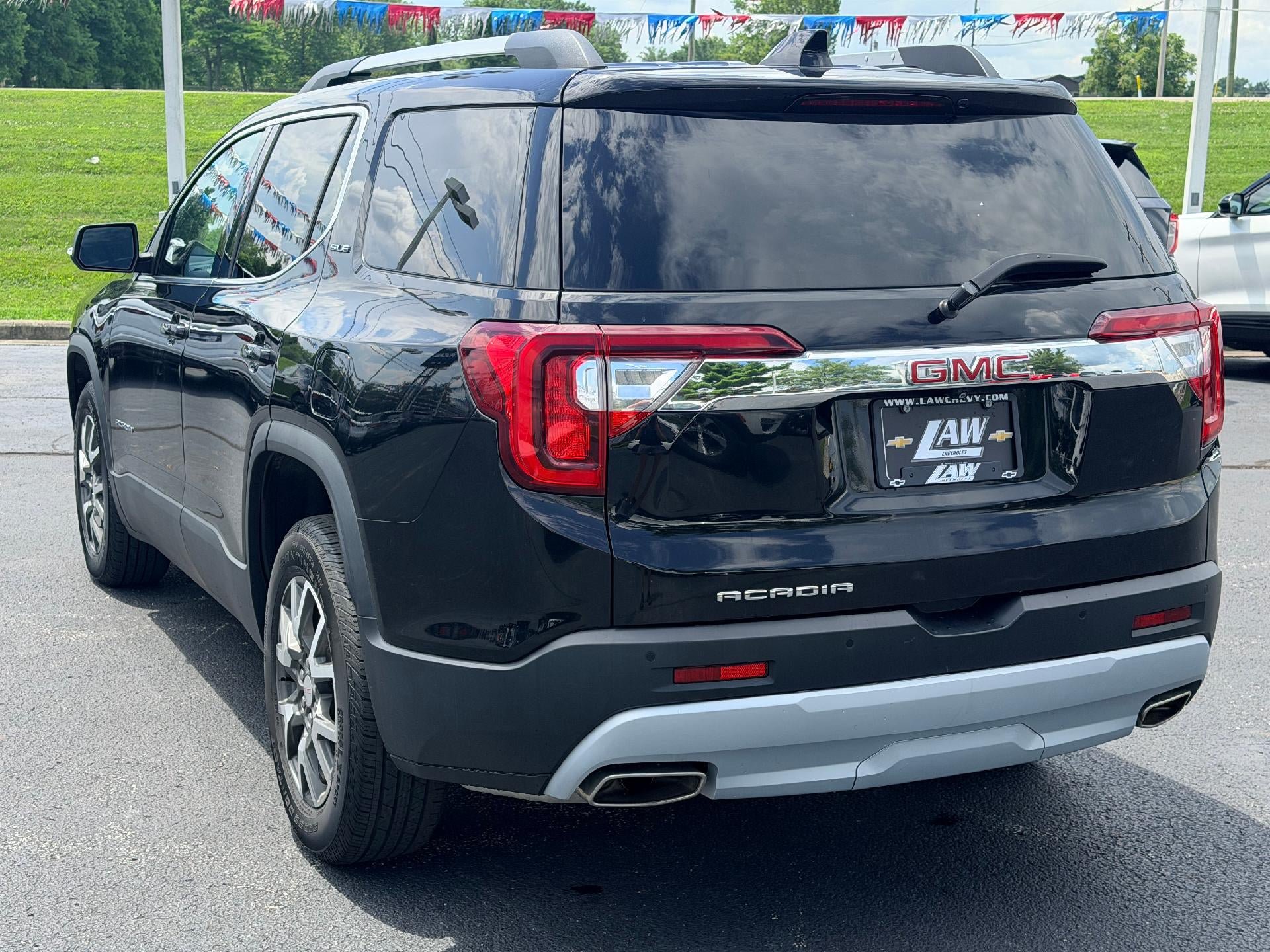 Used 2021 GMC Acadia SLE w/ Driver Convenience Package FWD image 7