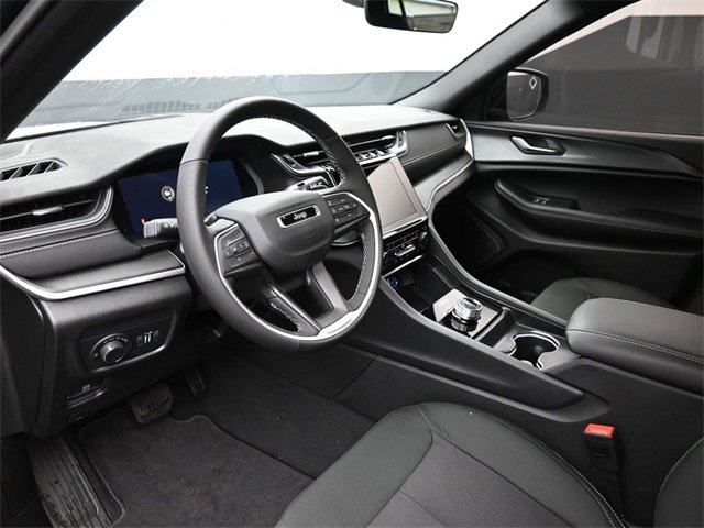 New 2025 Jeep Grand Cherokee Laredo X w/ Luxury Tech Group I image 12