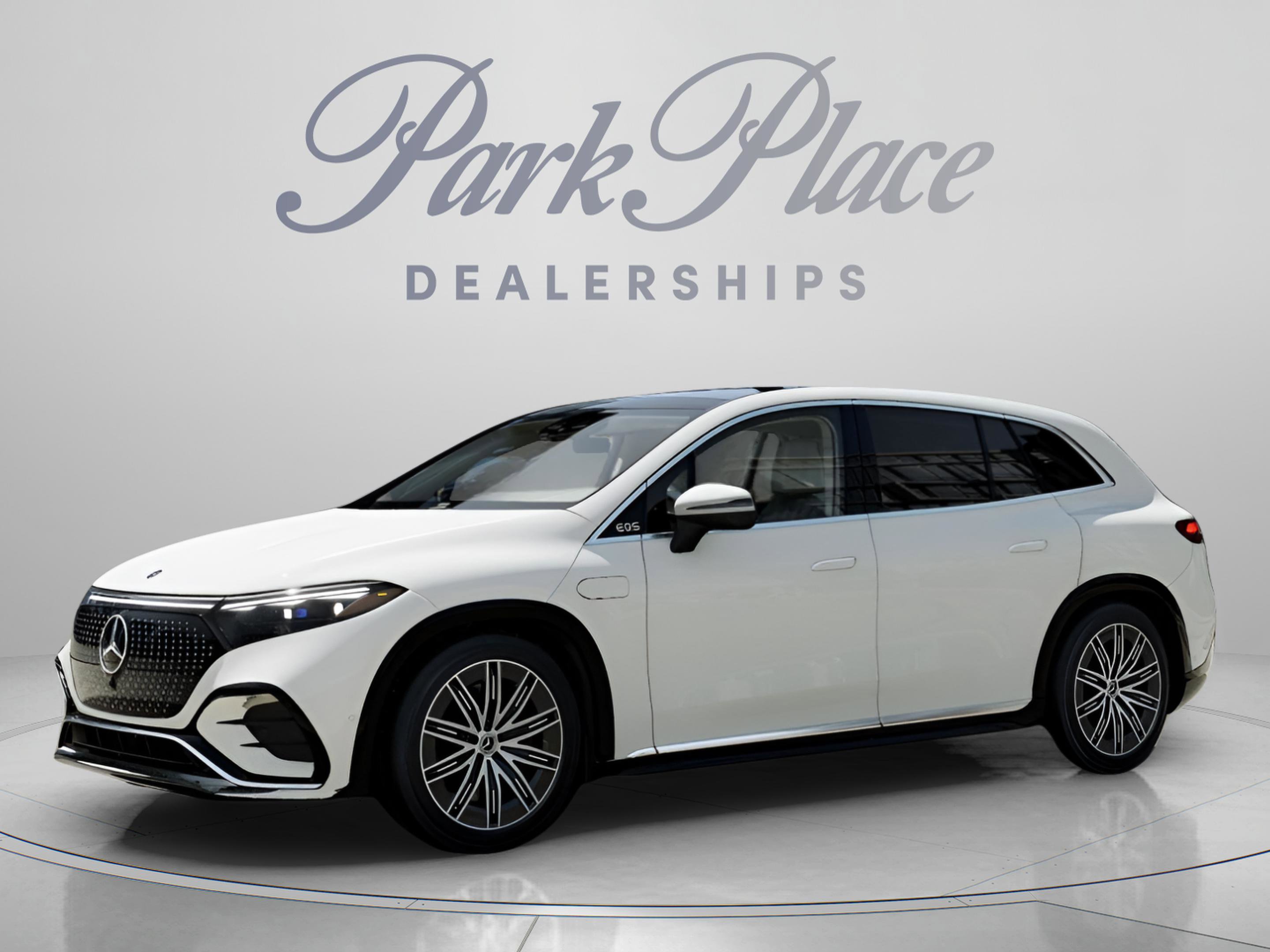 Used 2023 Mercedes-Benz EQS 580 4MATIC SUV image 2