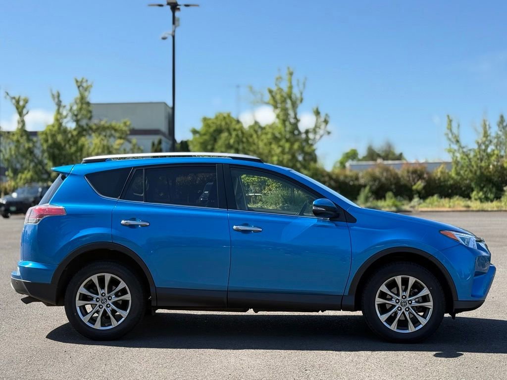 Used 2016 Toyota RAV4 Limited w/ Advanced Technology Package AWD/4WD image 6