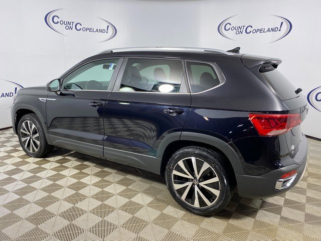 Used 2022 Volkswagen Taos SE image 4
