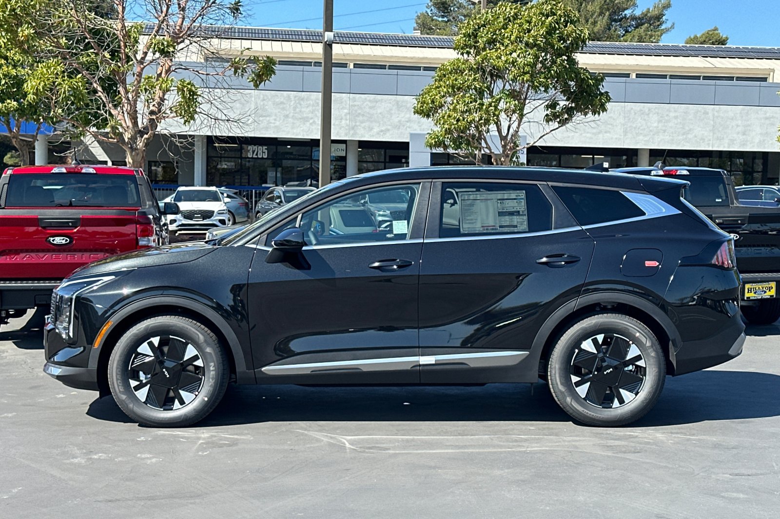 New 2027 Kia Sportage LX FWD image 7
