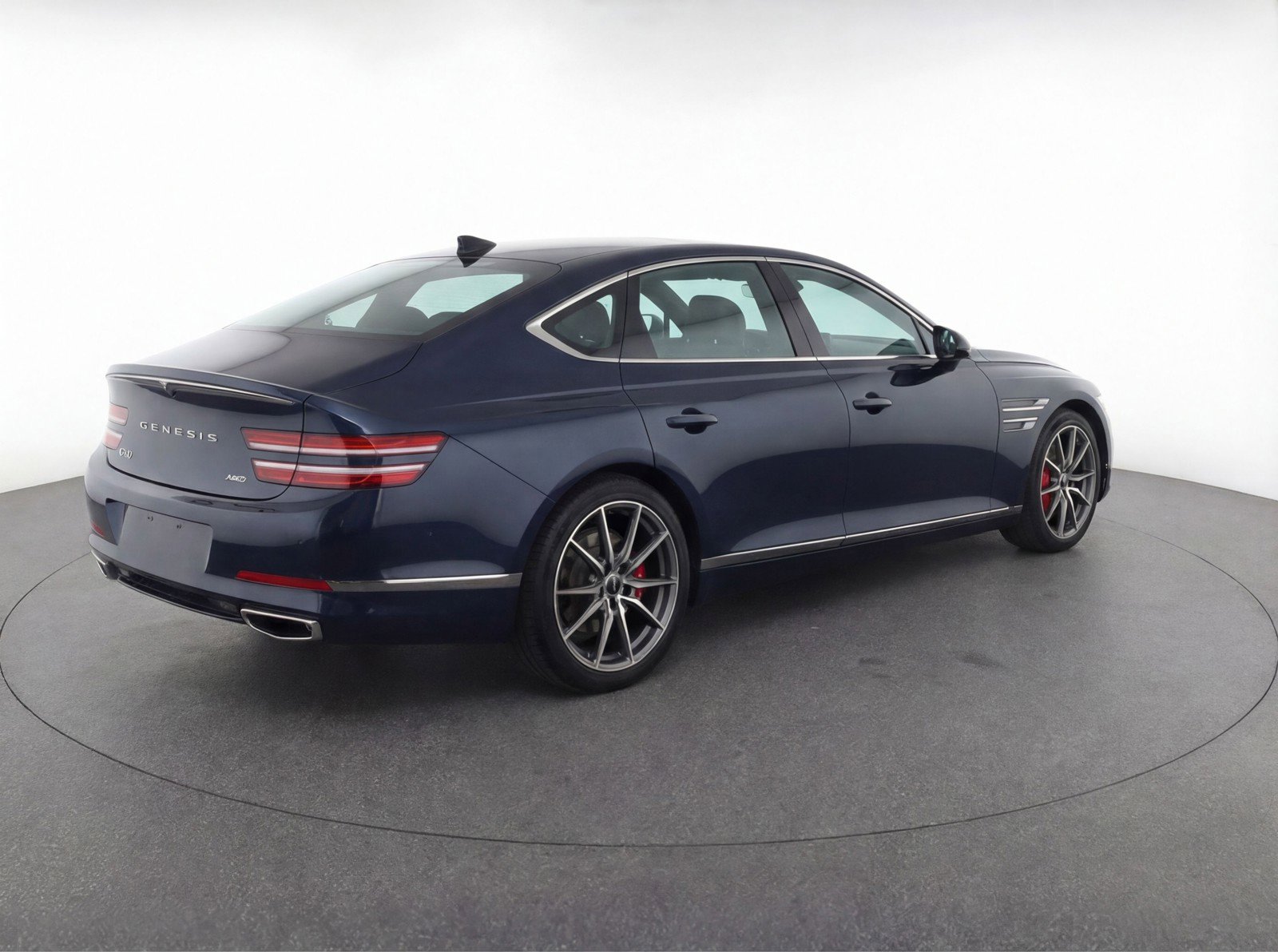 Used 2025 Genesis G70 2.5T image 9