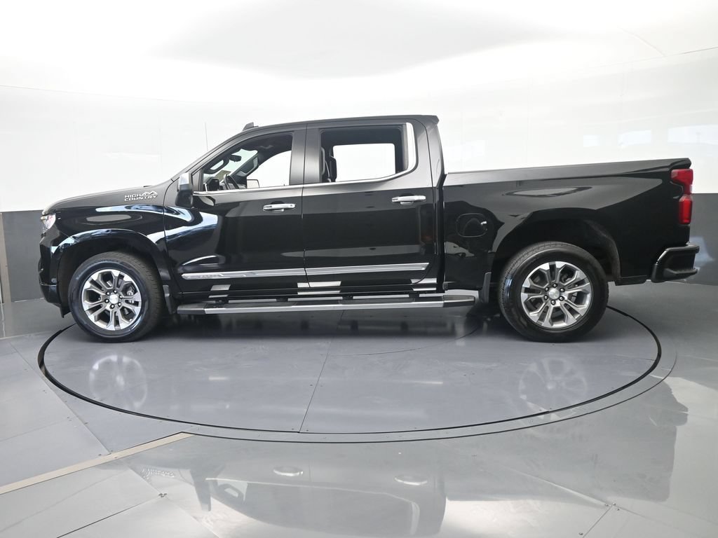 Used 2024 Chevrolet Silverado 1500 High Country w/ Technology Package RWD image 3