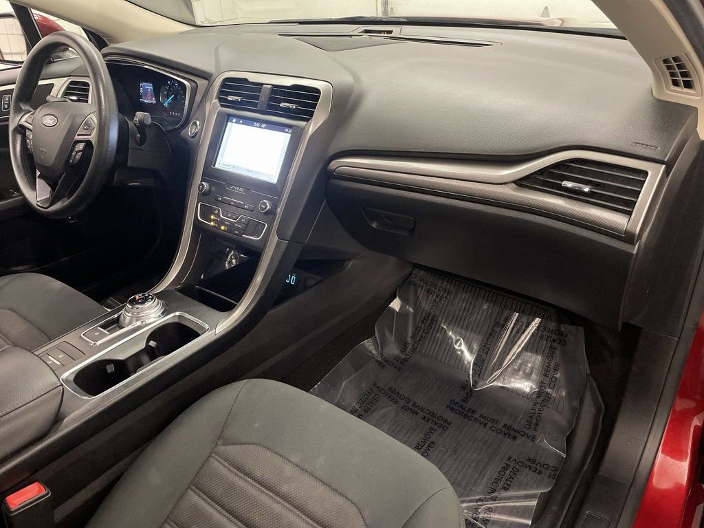 Used 2019 Ford Fusion SE image 22