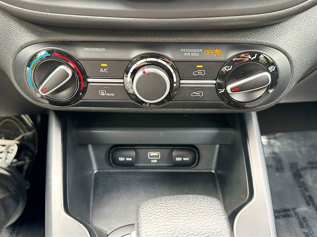 Used 2024 Kia Soul LX w/ Option Group 015 FWD image 16
