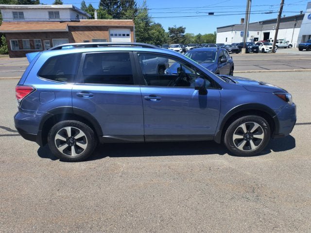 Used 2017 Subaru Forester 2.5i Premium w/ Protection Package #1 AWD/4WD image 4