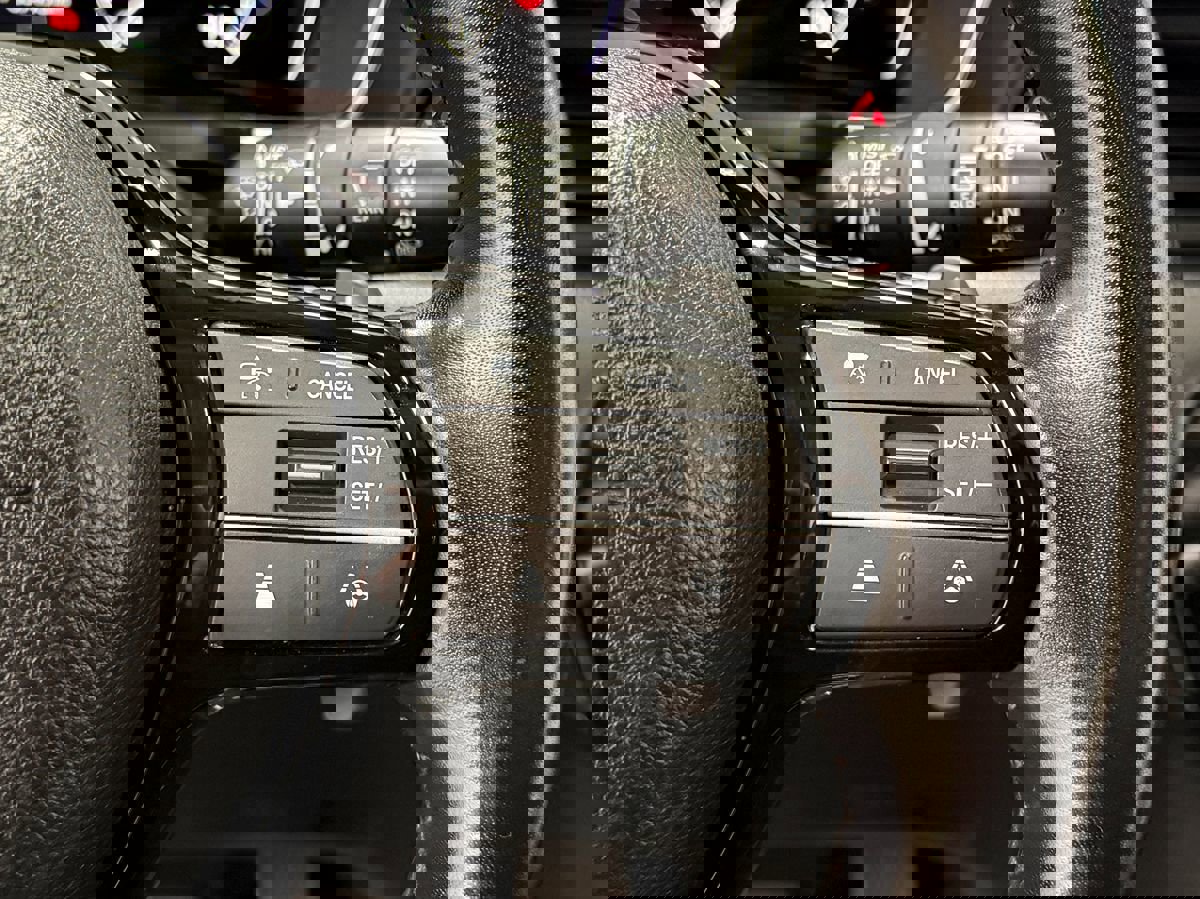 Used 2024 Honda Pilot Touring image 19