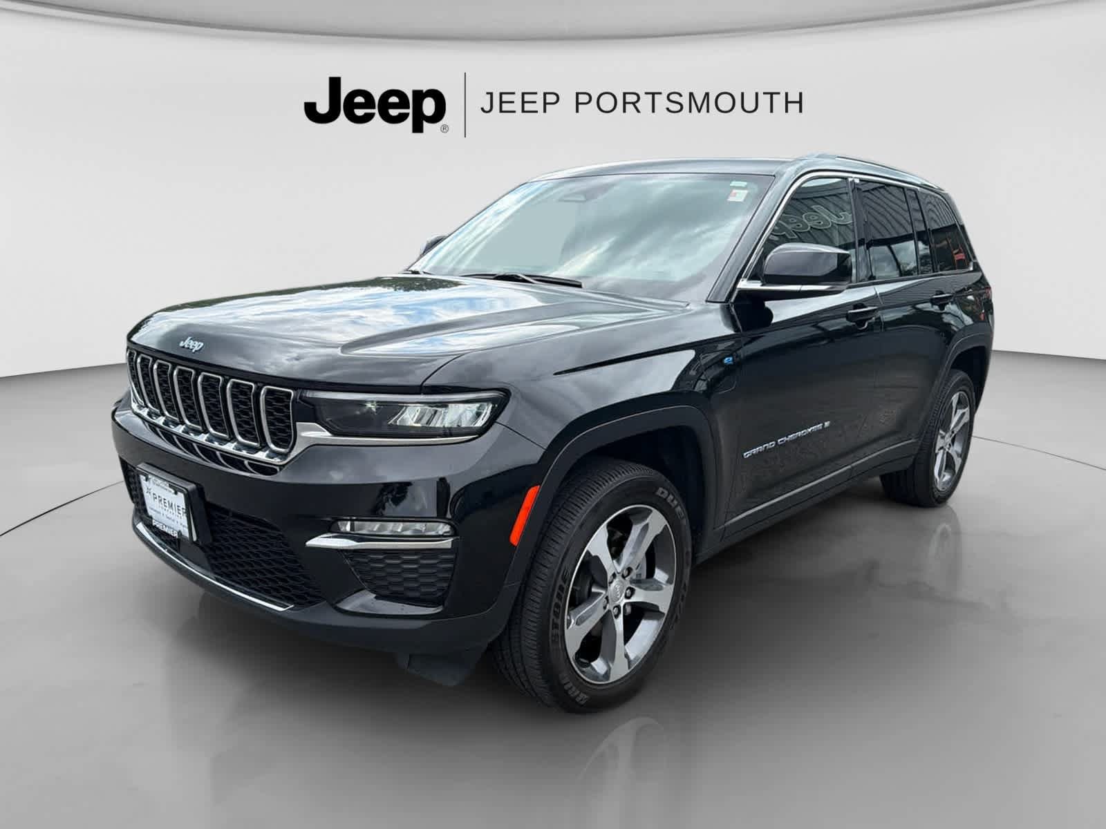 Used 2023 Jeep Grand Cherokee 4WD 4xe image 12