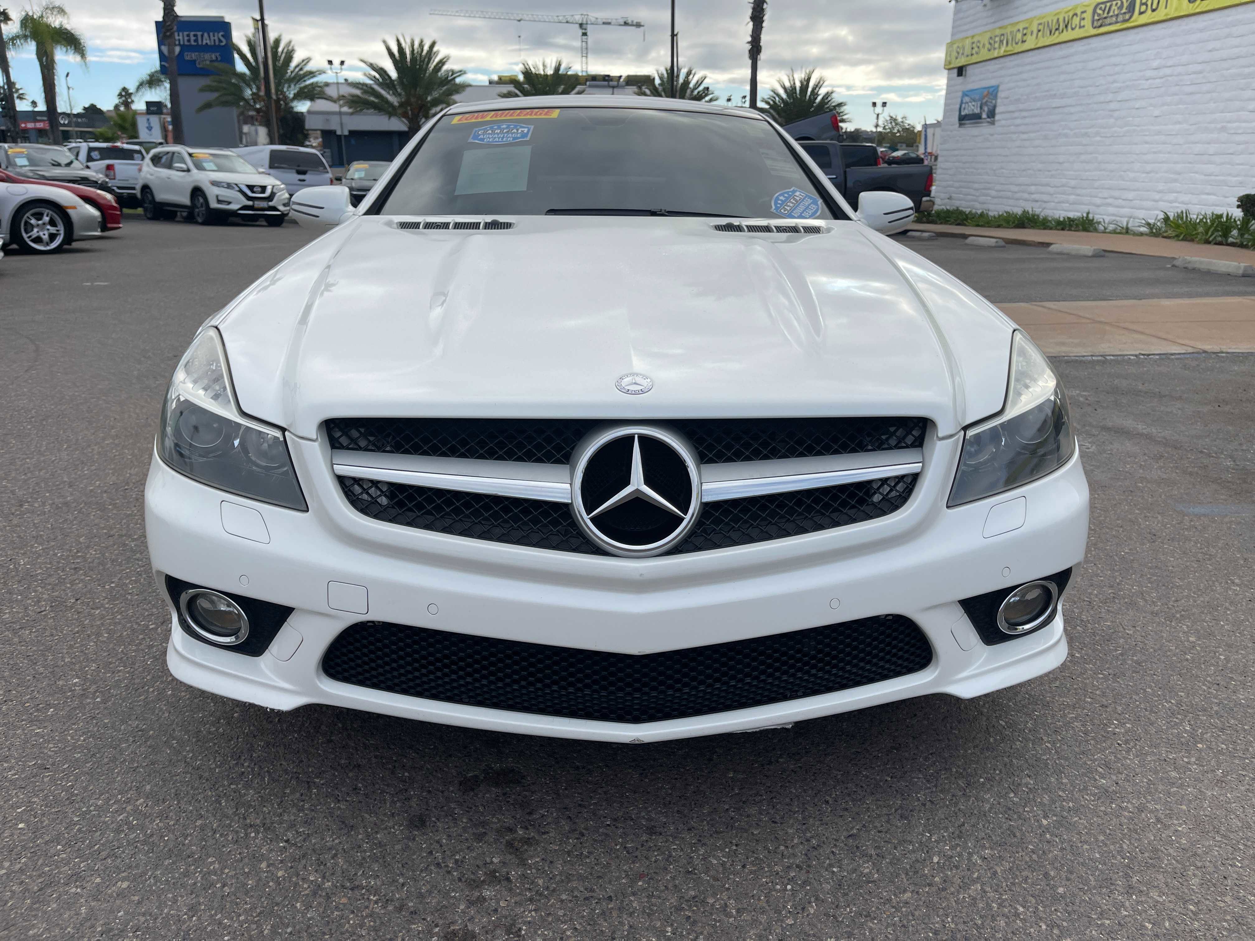 Used 2011 Mercedes-Benz SL 550 image 8